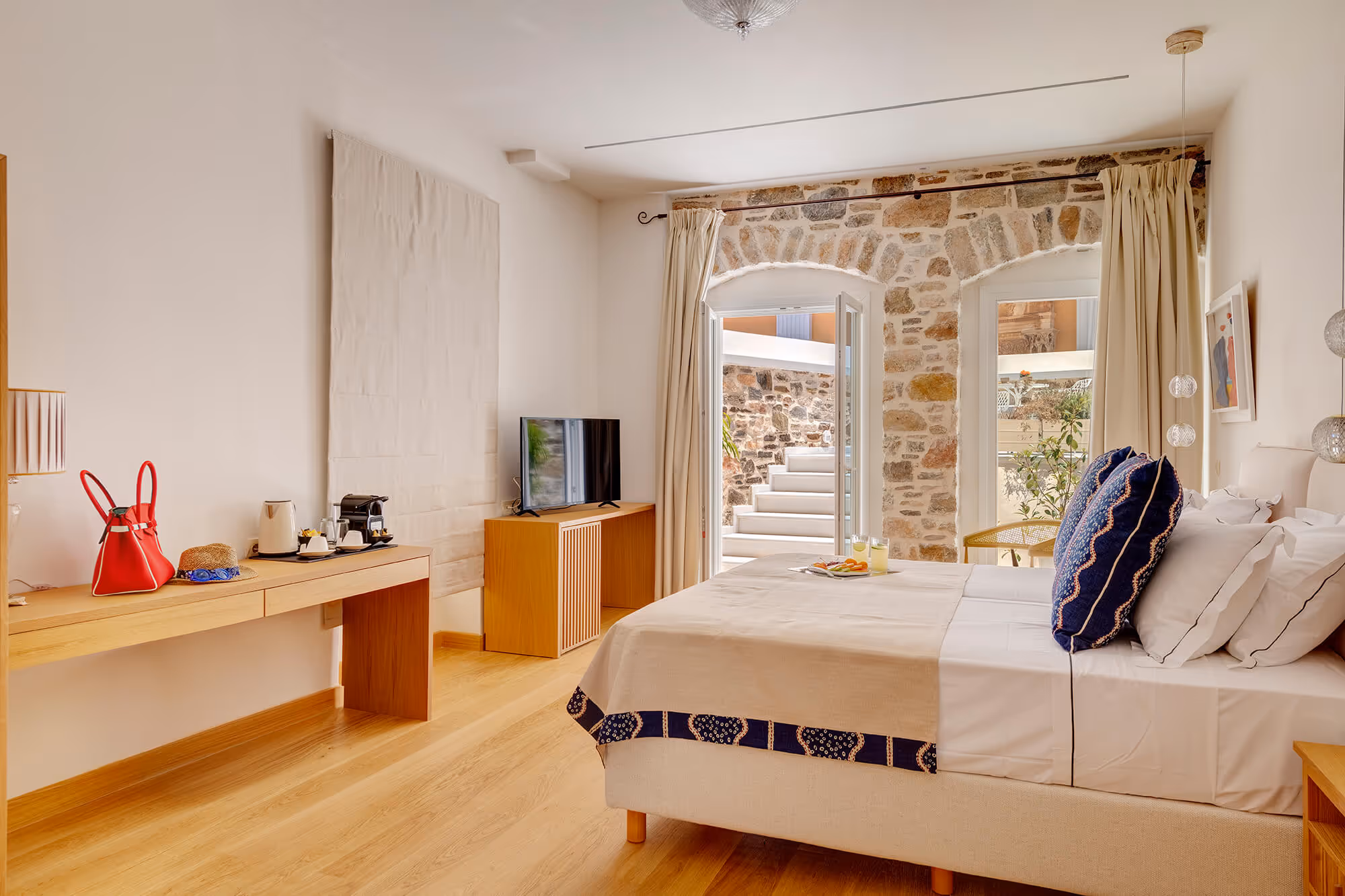 Pasithea Suite