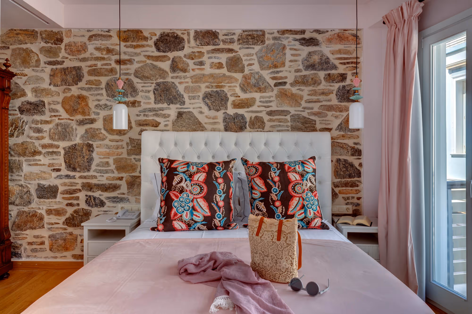 Galini room