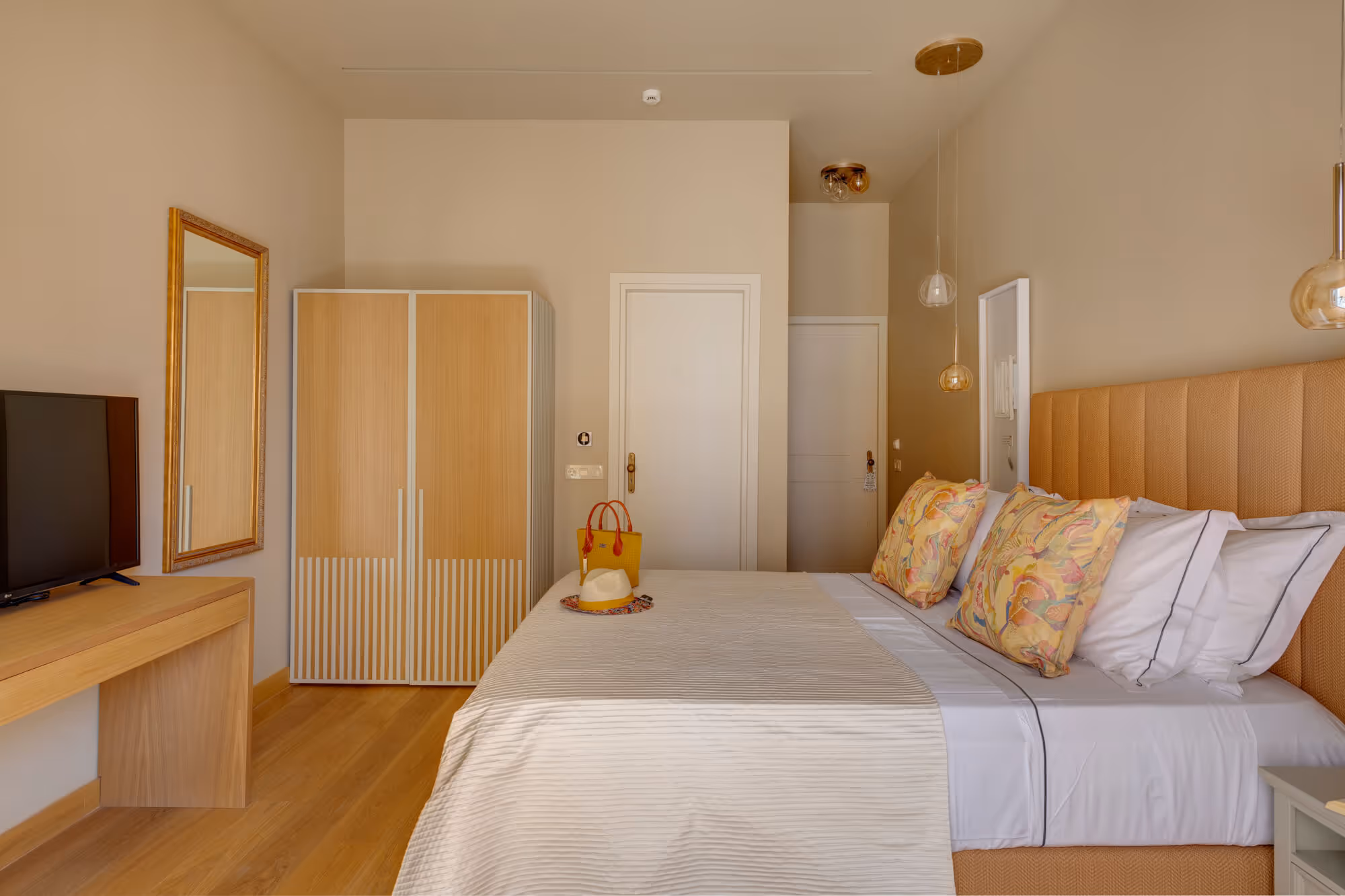Thoe room