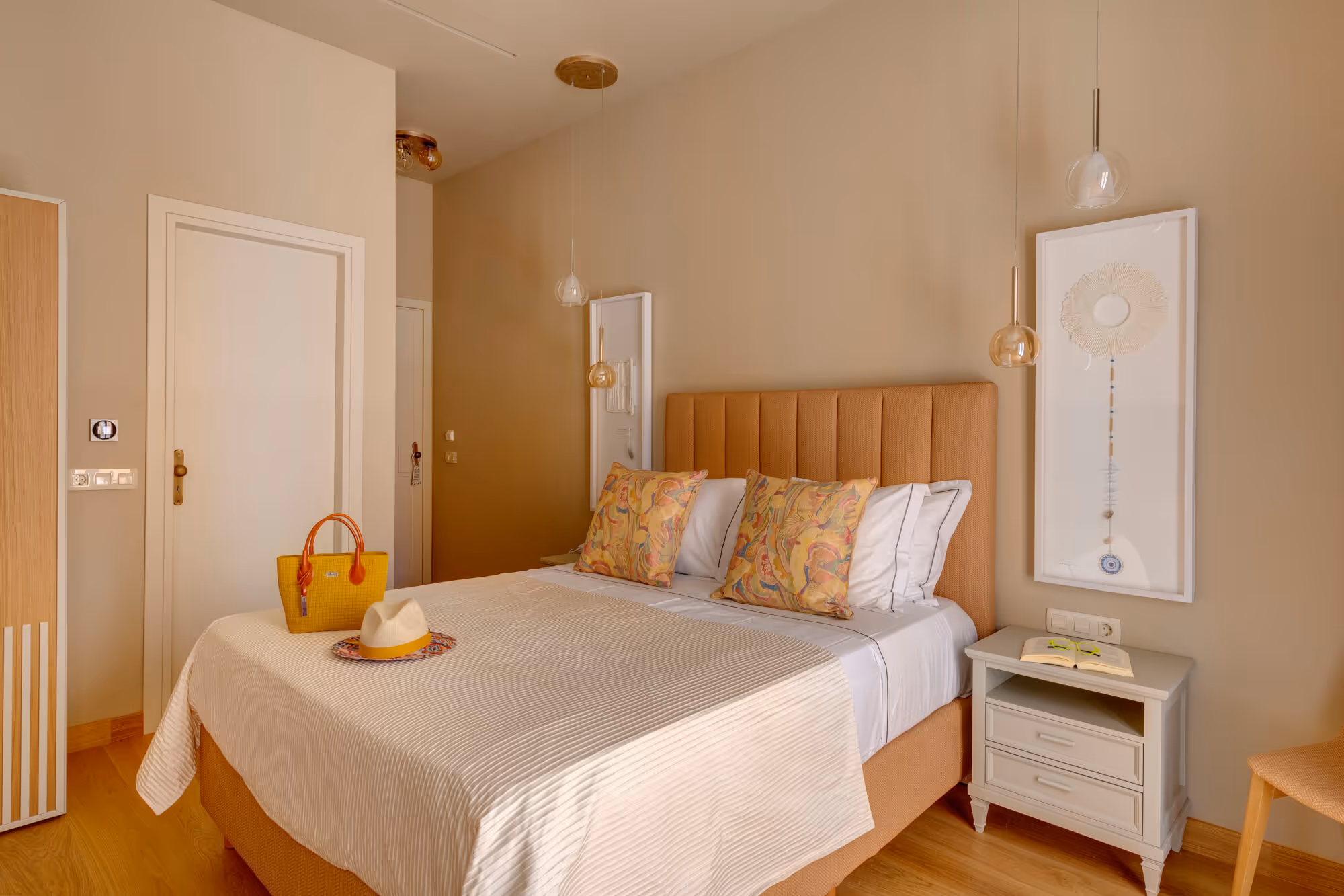 Thoe room